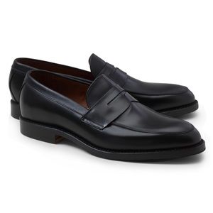 Brooks Brothers men’s 13D black leather loafers